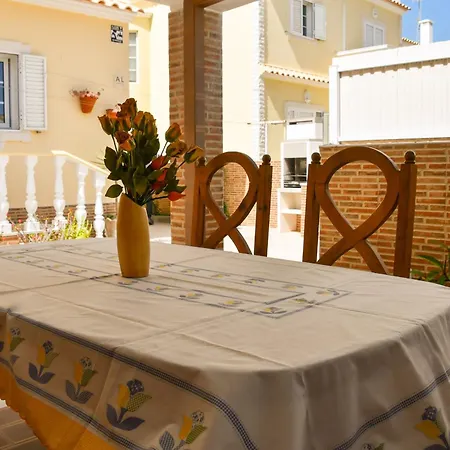 Limoeiro بيت للعطل Vila Real de Santo António